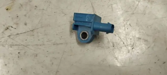 Audi Q3 8U Airbag deployment crash/impact sensor 5k0959351a