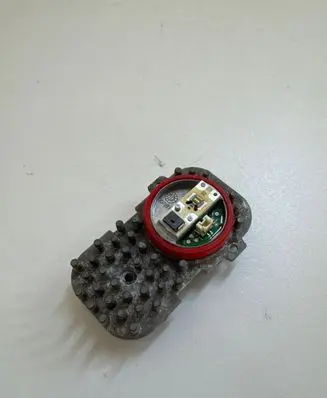 BMW 3 E92 E93 Headlight ballast module Xenon 305715084 2503102472