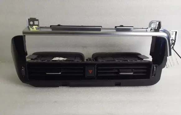 Nissan Qashqai J12 Dash center air vent grill 687516RR0A 5008023801T4