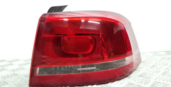 Volkswagen PASSAT B7 Rear/tail lights 3AE945096F