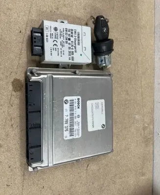 BMW 5 E39 Engine ECU kit and lock set 61356905668 7789377