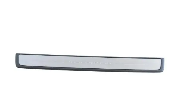 Volvo XC40 Front sill trim cover 31484195