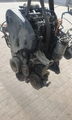 Volkswagen PASSAT B5 Engine AHU