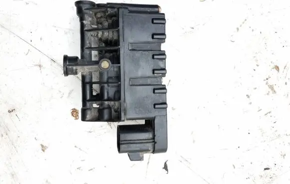 Land Rover Discovery 4 - LR4 Air suspension valve block 48240323