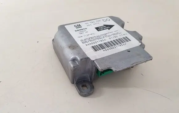 Opel Zafira A Airbag control unit/module 90582536