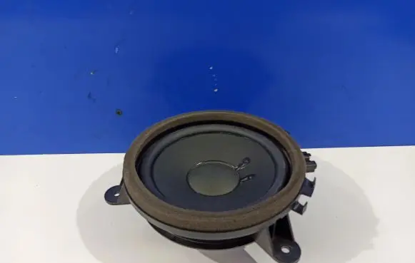 Volvo S60 Front door speaker 31489619 30657445