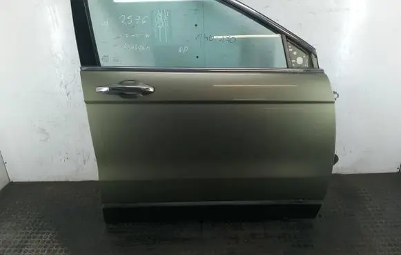Honda CR-V Front door