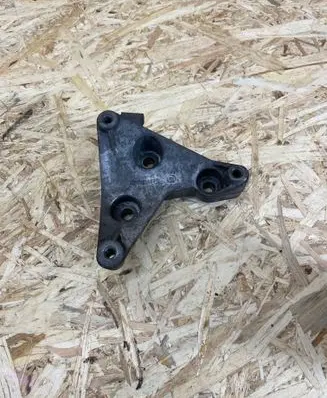 Opel Astra H Engine mounting bracket 897262