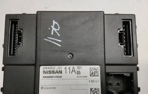 Nissan X-Trail T31 Comfort/convenience module 284B2JD11A 5WK46480 24AL000103