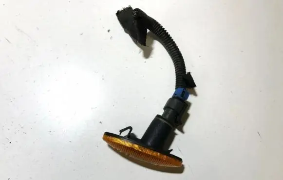 Opel Vectra B Front fender indicator light 90504212