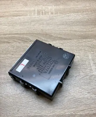 Lexus RX 330 - 350 - 400H Light module LCM 8994048060 0319000350