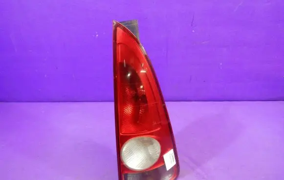 Renault Espace III Rear/tail lights 8200027152