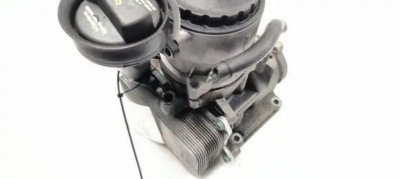 Volkswagen Phaeton Oil filter mounting bracket 
