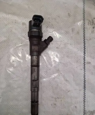 KIA Sorento Fuel injector 338004a150