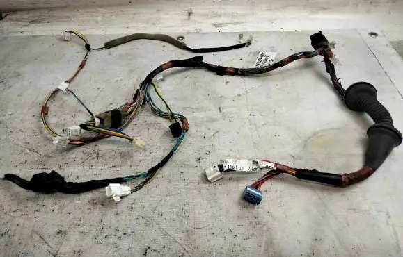 Toyota Prius (XW20) Front door wiring loom 8215147140L