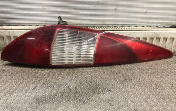 Ford Mondeo Mk III Rear/tail lights