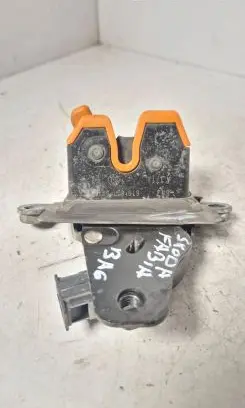 Skoda Fabia Mk1 (6Y) Tailgate/trunk/boot lock/catch/latch 6y9827501g