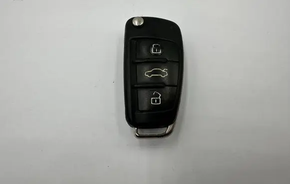 Audi A3 S3 8P Ignition key/card 8P0837220D