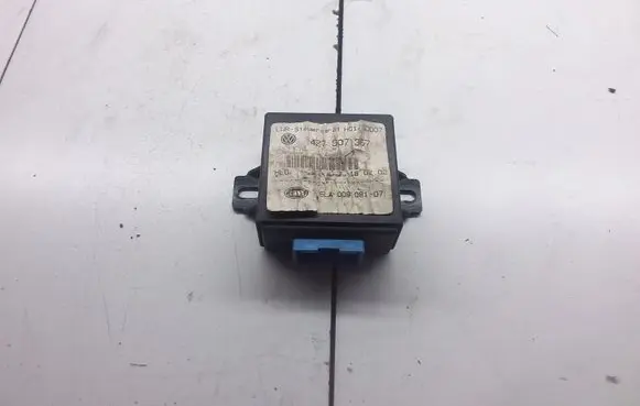 Volkswagen PASSAT B5 Light module LCM 4Z7907357 5LA00808107