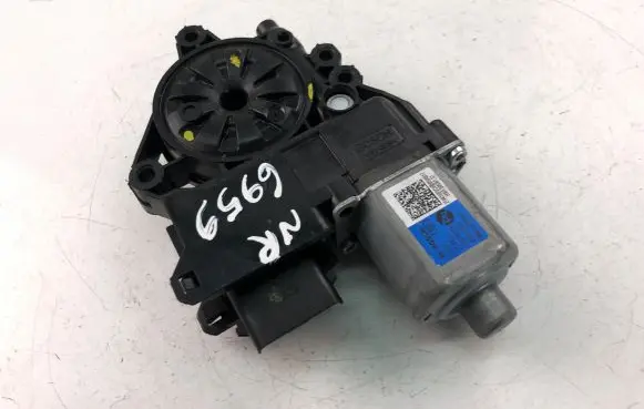 KIA Ceed Front door window regulator motor 83450J7020