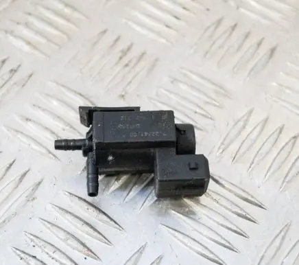 BMW 5 E60 E61 Turbo solenoid valve 1742712