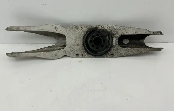 Mercedes-Benz A W176 Rear control arm A2468520202 H006