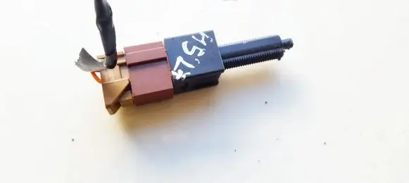 Nissan Qashqai Brake pedal sensor switch