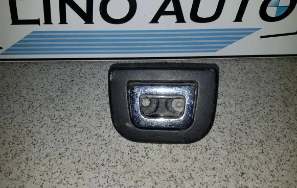 BMW 3 E46 Tie down hook / loop 51477011326