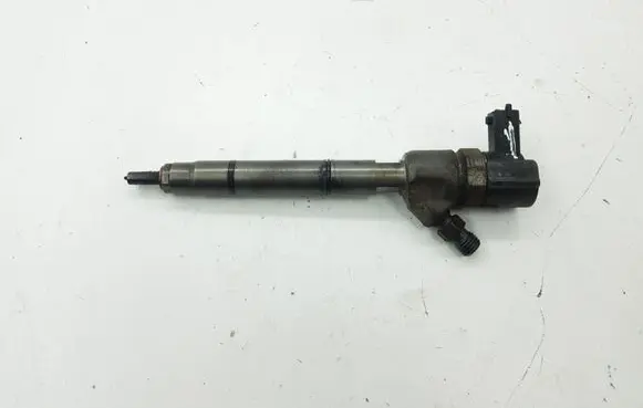 Hyundai i40 Fuel injector 0445110411 338002A800