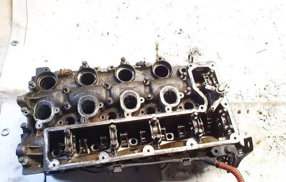 Volvo V50 Engine head 9641752610
