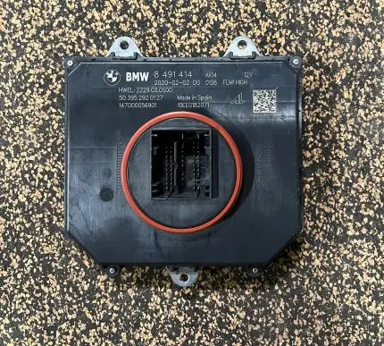 BMW M5 F90 Headlight ballast module Xenon 8491414
