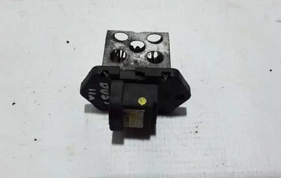 Dacia Duster Coolant fan relay 7780432632