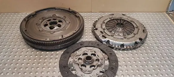 Volkswagen T-Cross Dual mass flywheel 04C105266E 04C141025R