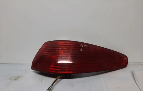 Peugeot 607 Rear/tail lights