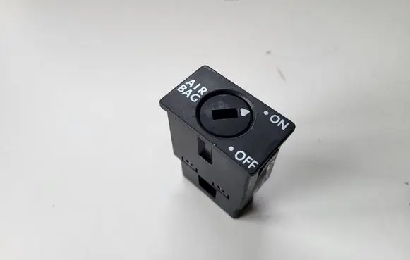 Volkswagen Tiguan Passenger airbag on/off switch 