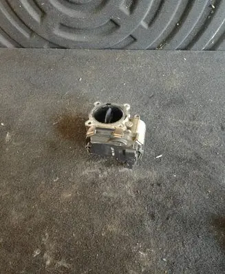 Chevrolet Captiva Throttle valve