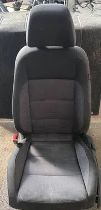 Volkswagen Golf VI Front driver seat 