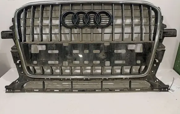 Audi Q5 SQ5 Front bumper upper radiator grill 8R0853651A