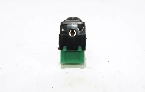 Nissan Qashqai+2 Wing mirror switch