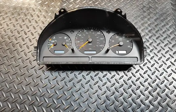 Mercedes-Benz ML W163 Speedometer (instrument cluster) A1635404111 1911210353b
