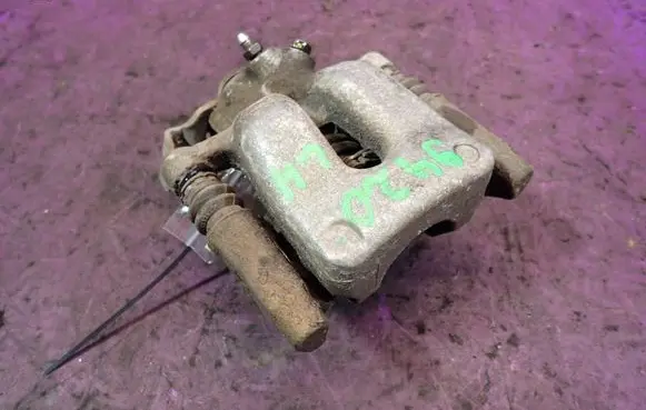 Renault Clio III Rear brake caliper