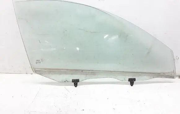 Nissan Primera Front door window glass four-door