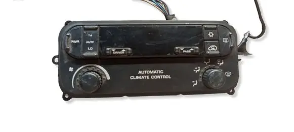 Chrysler Voyager Climate control unit P05127379AA