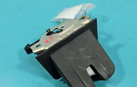 Cupra Formentor Tailgate/trunk/boot lock/catch/latch 5F0827505 IMPRK1547151