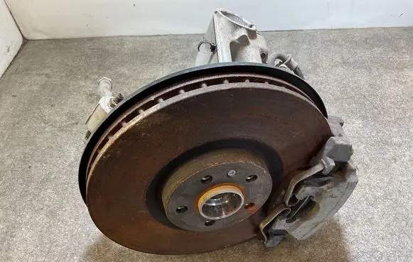 Volvo XC40 Front wheel hub 32246336