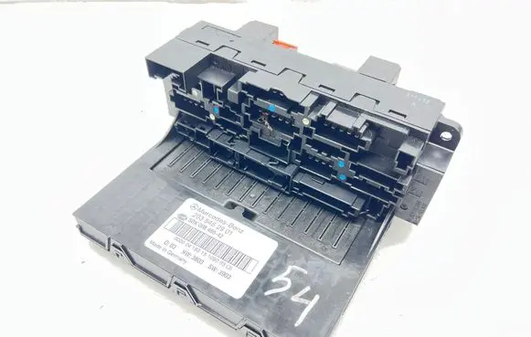 Mercedes-Benz C W203 Fuse module 2035452901 5DK00848542