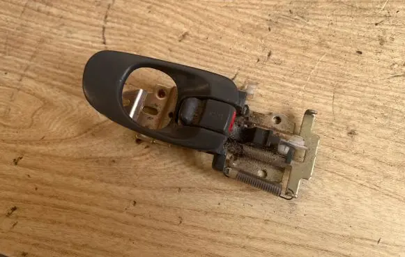 KIA Shuma Rear door interior handle