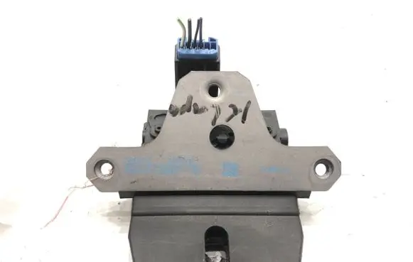 Ford Kuga I Tailgate exterior lock 8M51-R442A66-EA