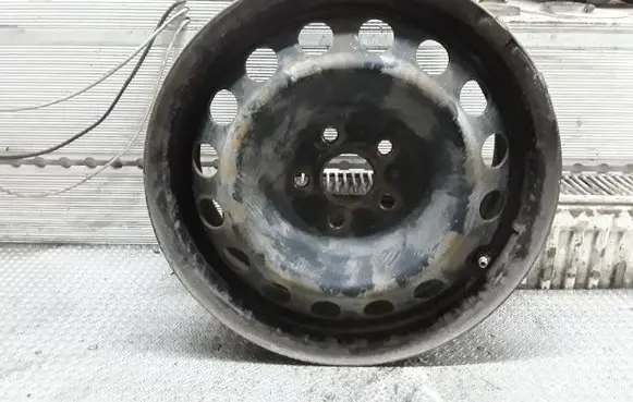 Toyota Prius (XW20) R15 steel rim 