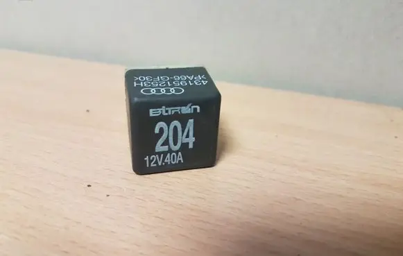 Audi A8 S8 D2 4D Other relay 431951253H